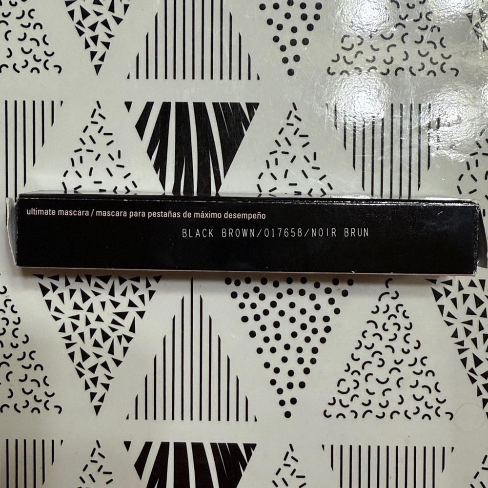 Mary Kay Ultimate Mascara - Black Brown - Picture 2 of 4